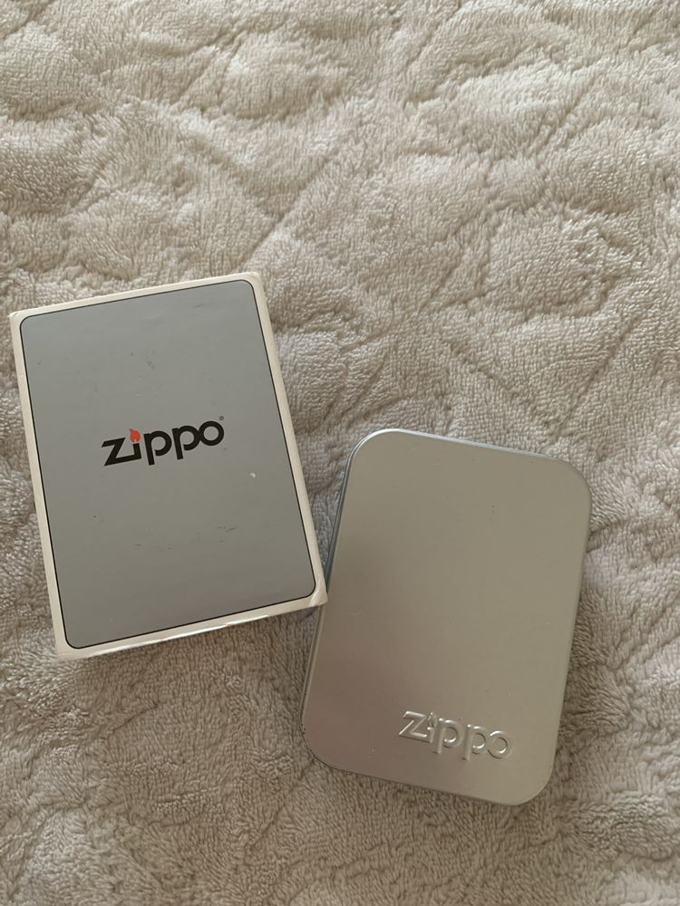 Запальничка zippo “God loves cowboys”