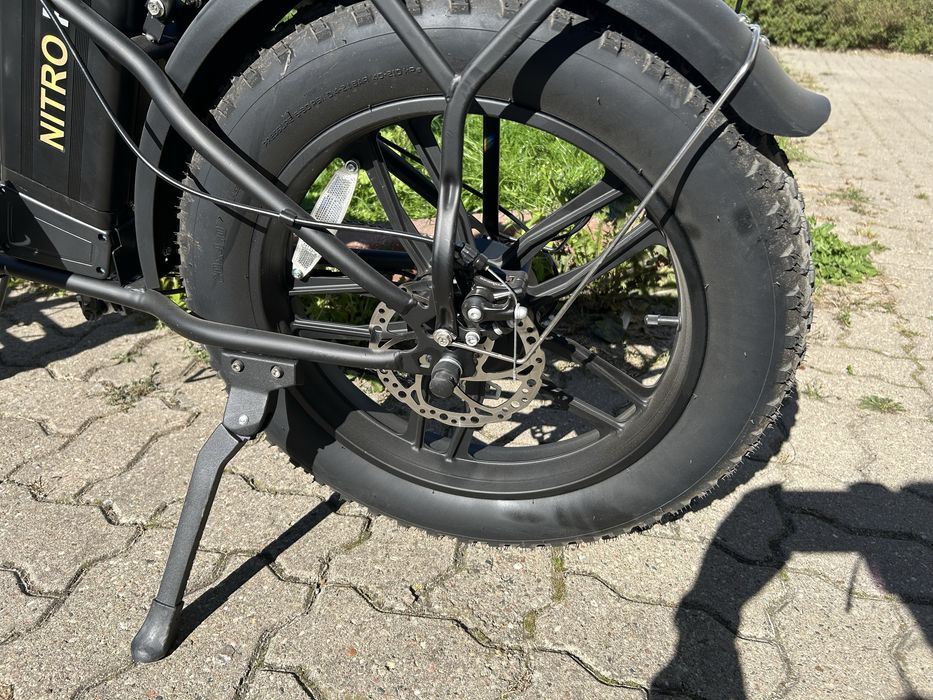 Składany rower elektryczny Motus Nitro