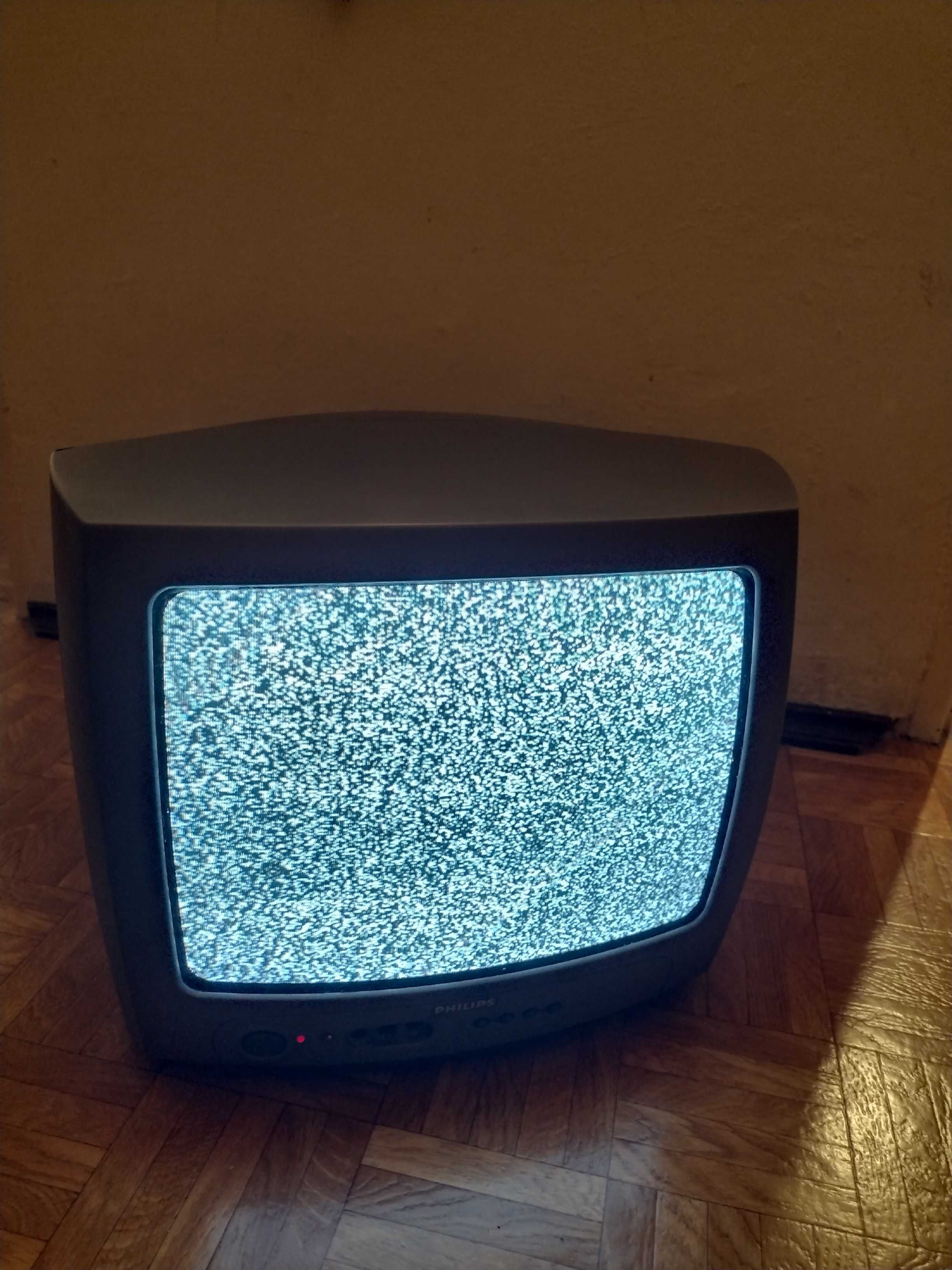 Sprzedam sprawny TV CRT 15" idealny do gier retro