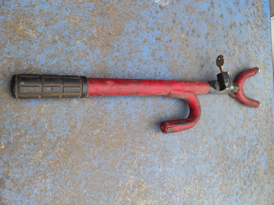 Блокиратор рулевого колеса