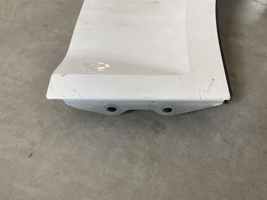 Крыло переднее правое Audi a4b9