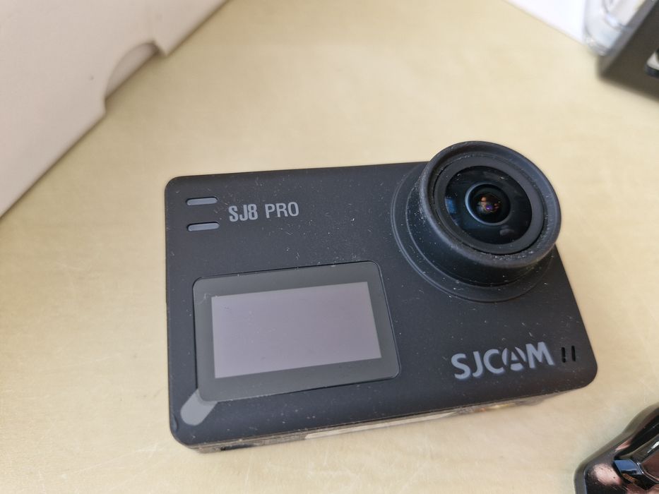 SJcam SJ8 pro 4k duży zestaw karta 64GB pilot szelki gopro
