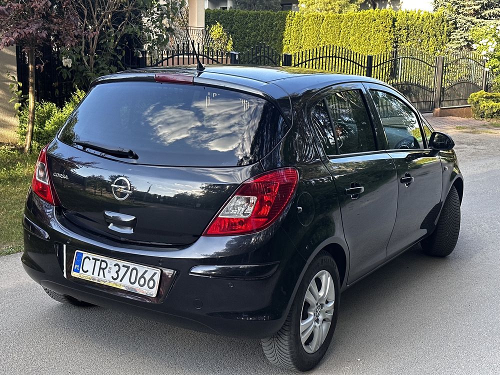 Opel corsa D /2013r / 1.4b /SERWIS