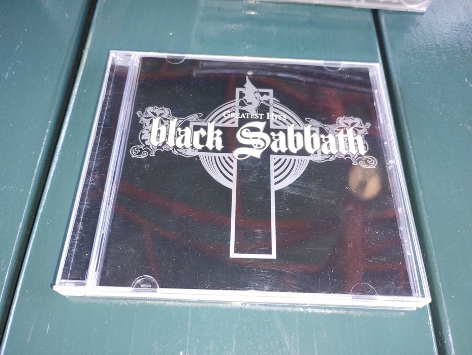 Black Sabbath greatest hits CD label Vertigo