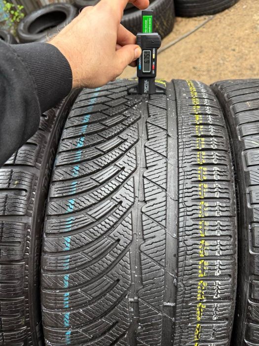 Шины БУ 275 30 235 35 R 20 Michelin Pilot Alpin 4 разноширокие зима