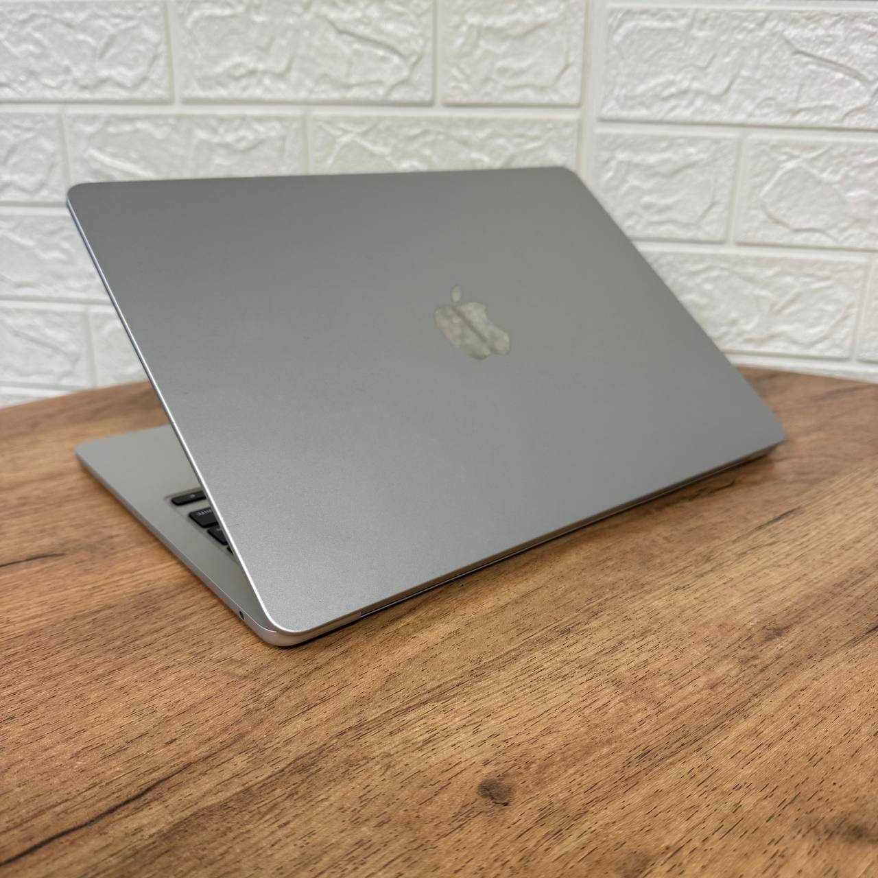 MacBook Air 13 A2681 2022 2560x1664 Apple M2 8GB SSD 256GB 73 цикли