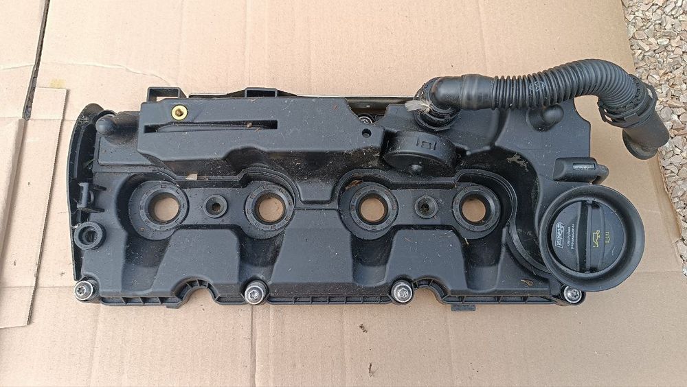 Клапанна кришка 04l103475 audi vw skoda 1.6 -2. 0 дизель