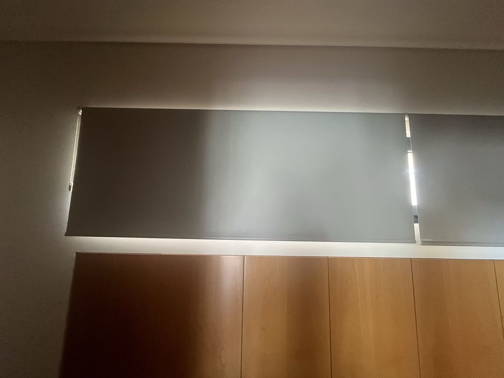Vendo 3 estores interiores de rolo blackout