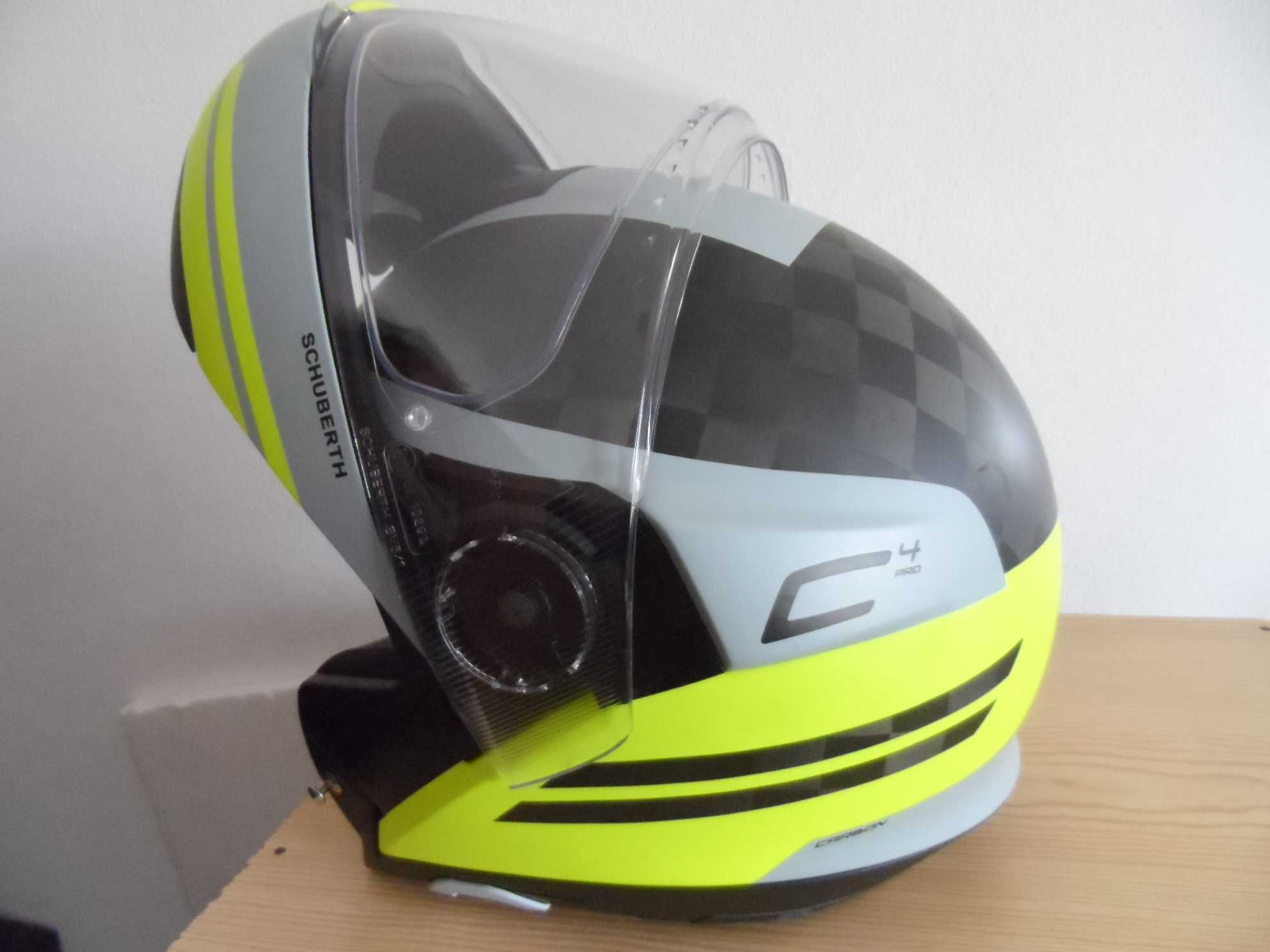 Capacete Schuberth C4 Pro Carbon Tempest Yellow Novo