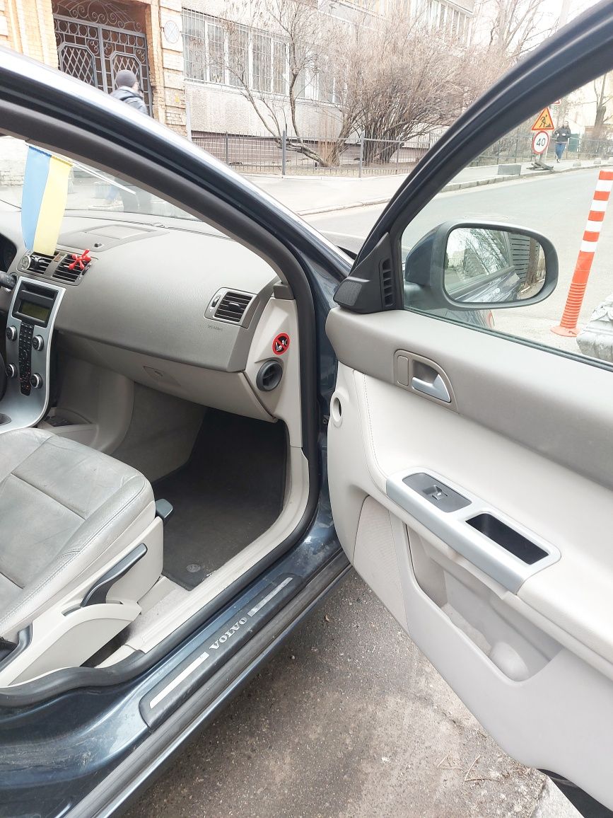 Продається Вольво V50 1.6