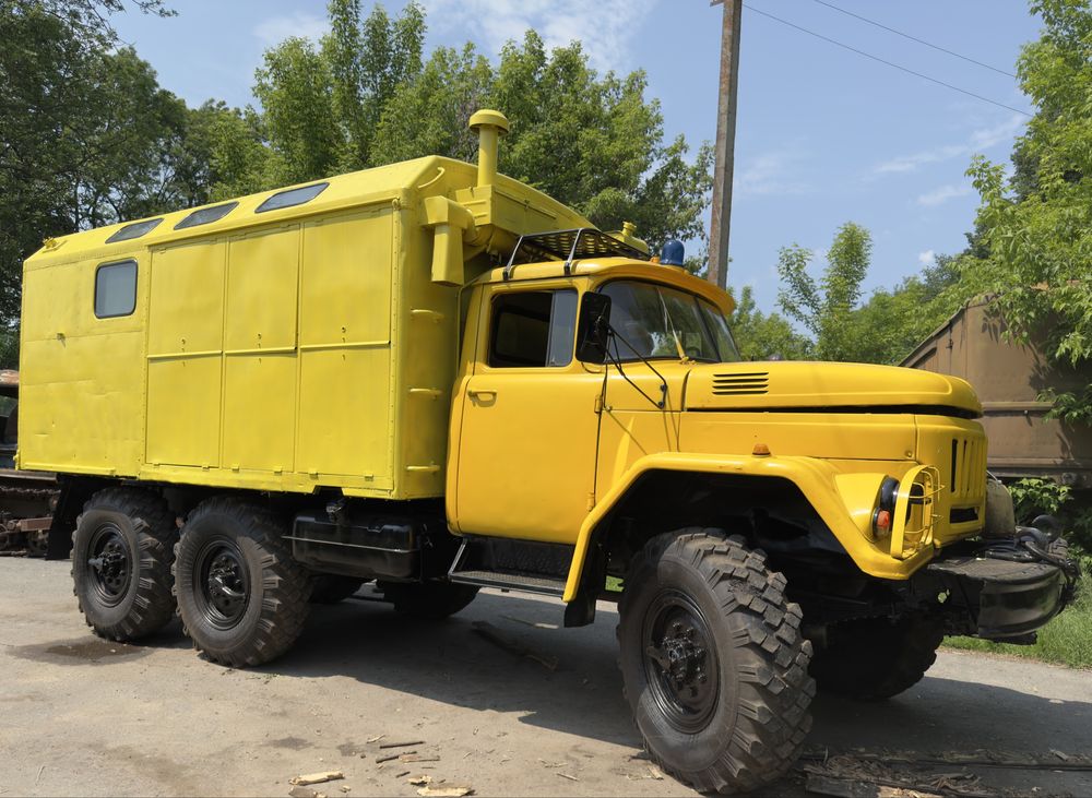 Зил-131 Кунг лебідка