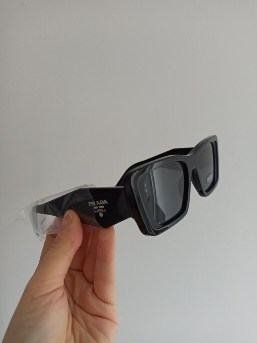 Okulary przeciwsłoneczne Prada czarne NOWE