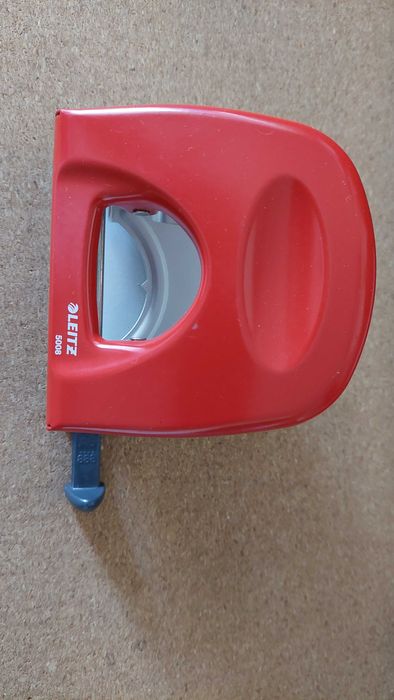 Furador Leitz Refª5008