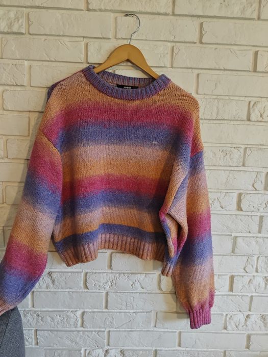 Kolorowy tęczowy gruby włóczkowy krótki pudełkowy oversize sweter cosy