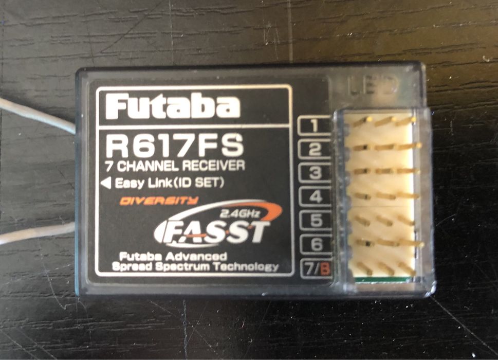 Futaba  aviao rc aeromodelismo