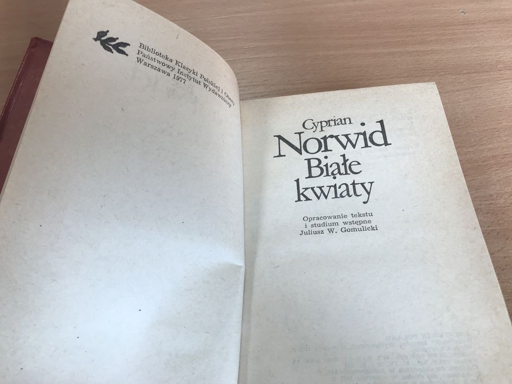 Białe kwiaty - Cyprian Norwid - 1977