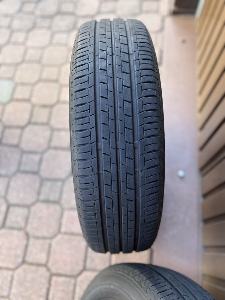 Felgi aluminiowe z oponami toyota yaris