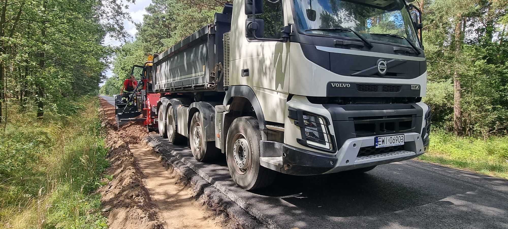 wycinka drzew  tereny zielone nasadzenia hydroobsiew wywrotka koparka