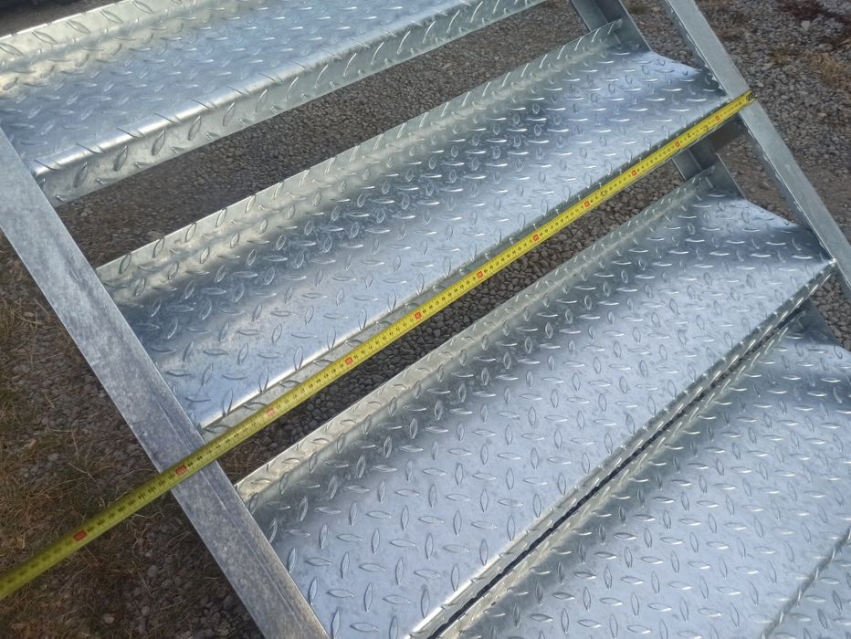 Schody metalowe ocynkowane