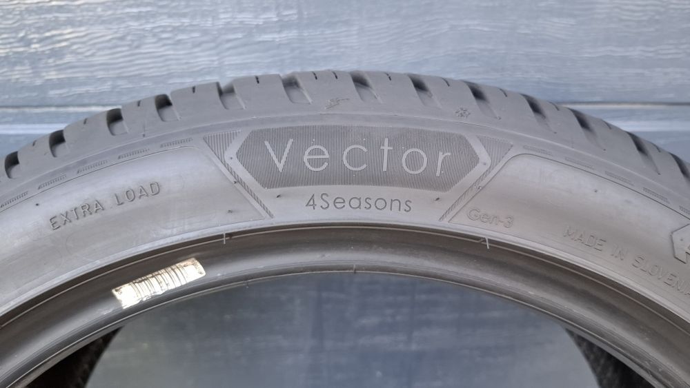 Goodyear 225/45 R18 Vector 4Seasons 7.8 mm