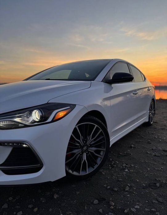 Оренда авто Hyundai Elantra 2600 неділя