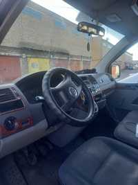 Volkswagen Transporter T5 2006 2,5 tdi груз-пасажир