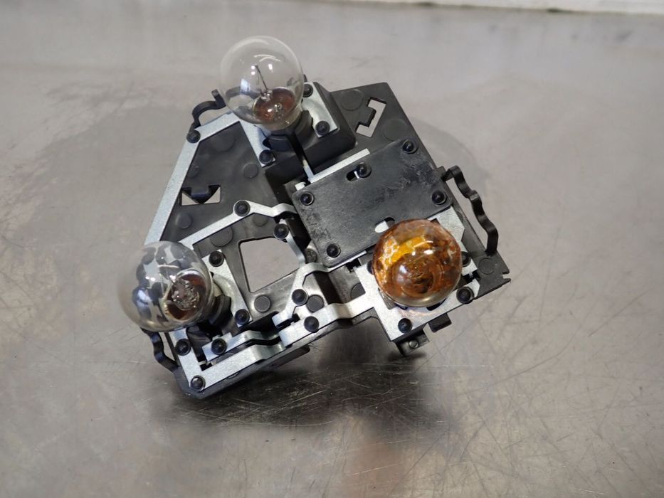 WKŁAD LAMPY LEWY TYŁ PEUGEOT 207