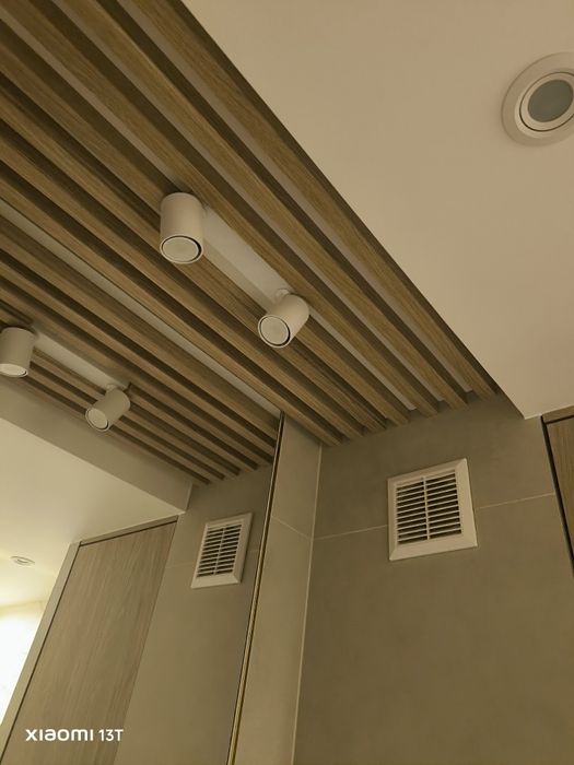 Lamele ścienne 3x4 cm, wysokość 275 cm (dąb amerykański)