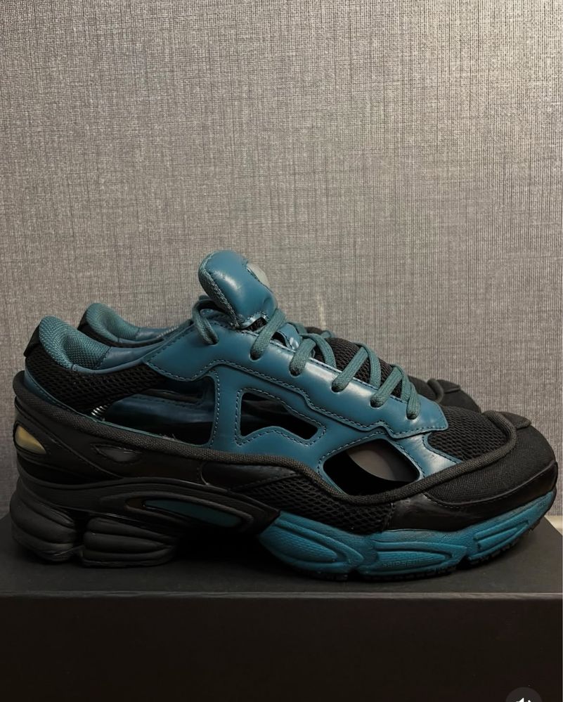 raf simons replicant ozweego
