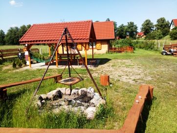 Noclegi domek mazury Mikołajki Mrągowo Krutyń spływy kajakowe jeziorem