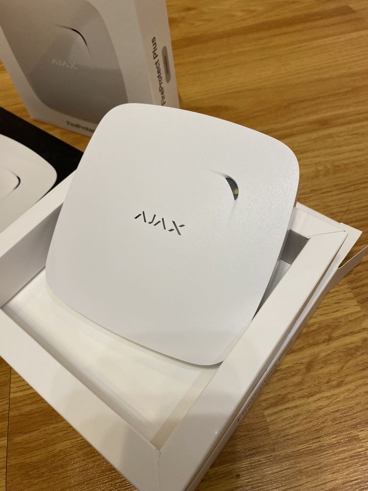 Датчик дыма и угарного газа Ajax FireProtect Plus (with CO)