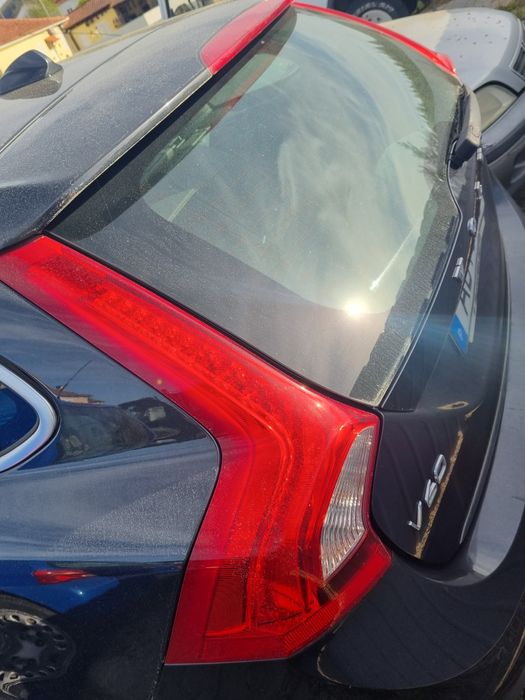 Volvo V60 D6 R Design (salvado)
