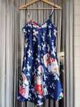 Vestido/Camisa de dormir oriental, padrões florais e leques japoneses