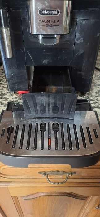Maquina de Café delonghi, Frigorífico, máquina de lavar