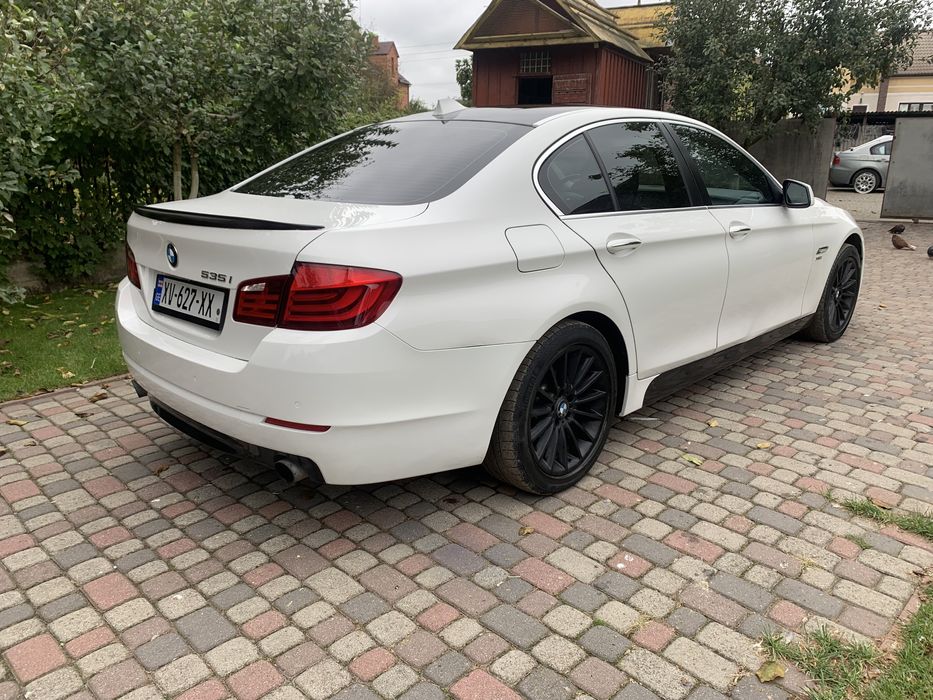 Разборка BMW F10 N57 N20 N55 N63 N13 фари крило бампер стопи двері