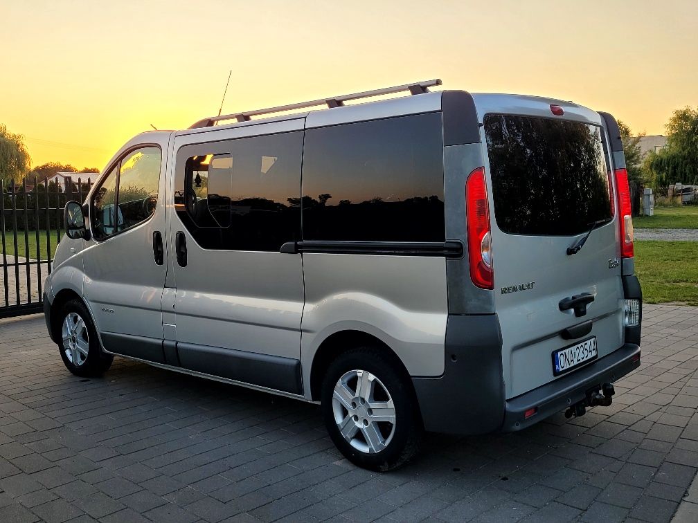 Renault Trafic 2.5 DCi***9-os***Passenger***Stan BDB**2xKlima**Automat