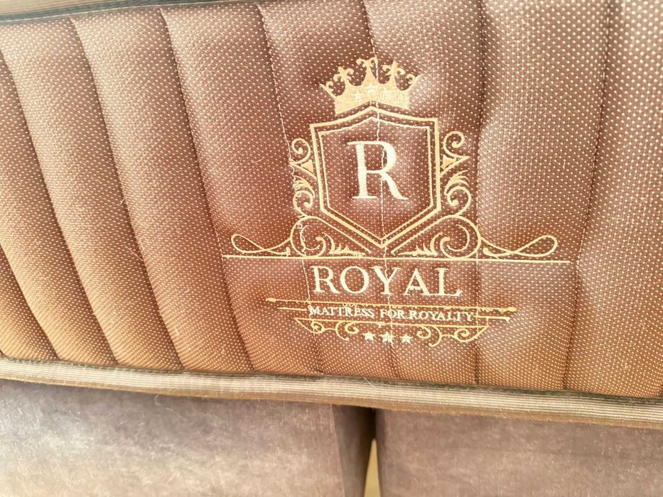 Colchão King Size Royal 1,80m x 2,00m - Apenas 1 ano de uso!