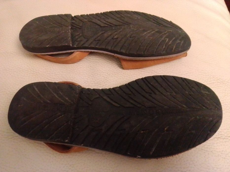 Sandálias Todas em Couro/Pele da Marca Aiguanaf n37