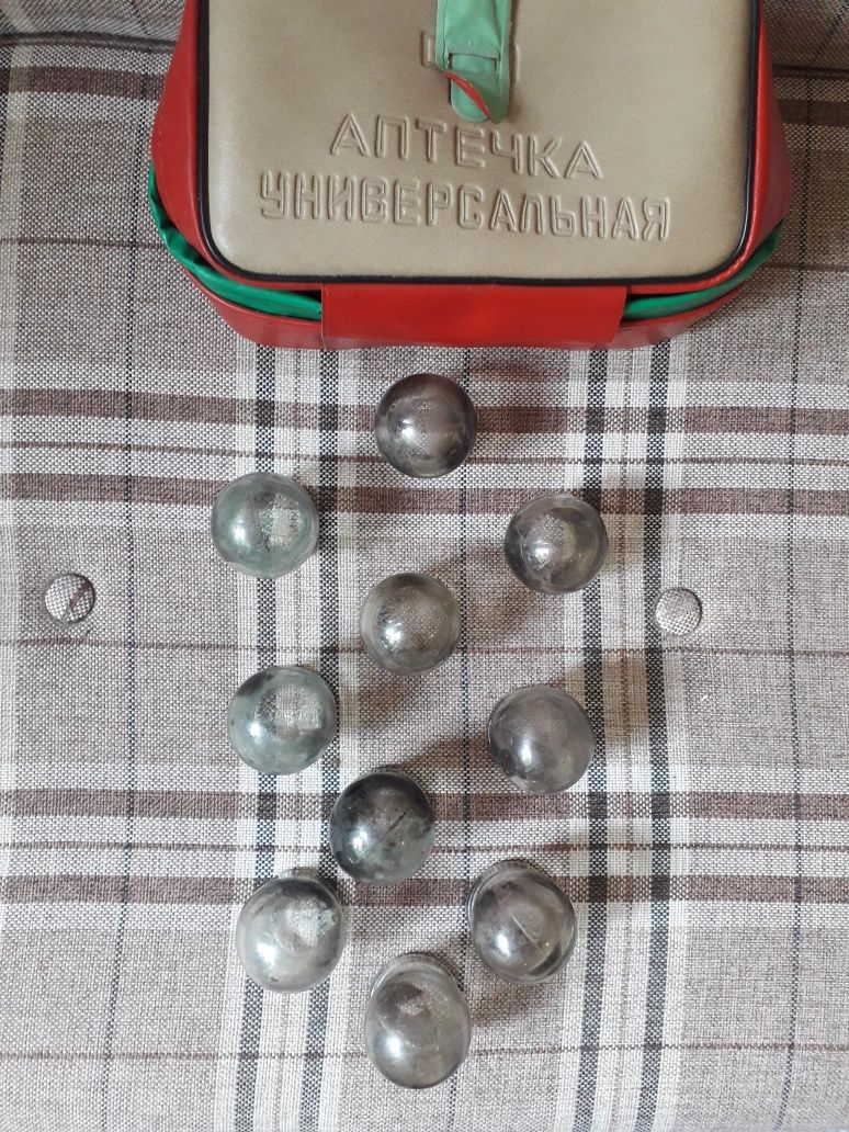 Продам вакуумные банки Ссср