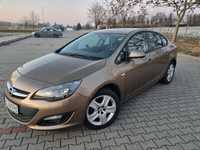 Opel Astra j turbo active bezwypadkowy