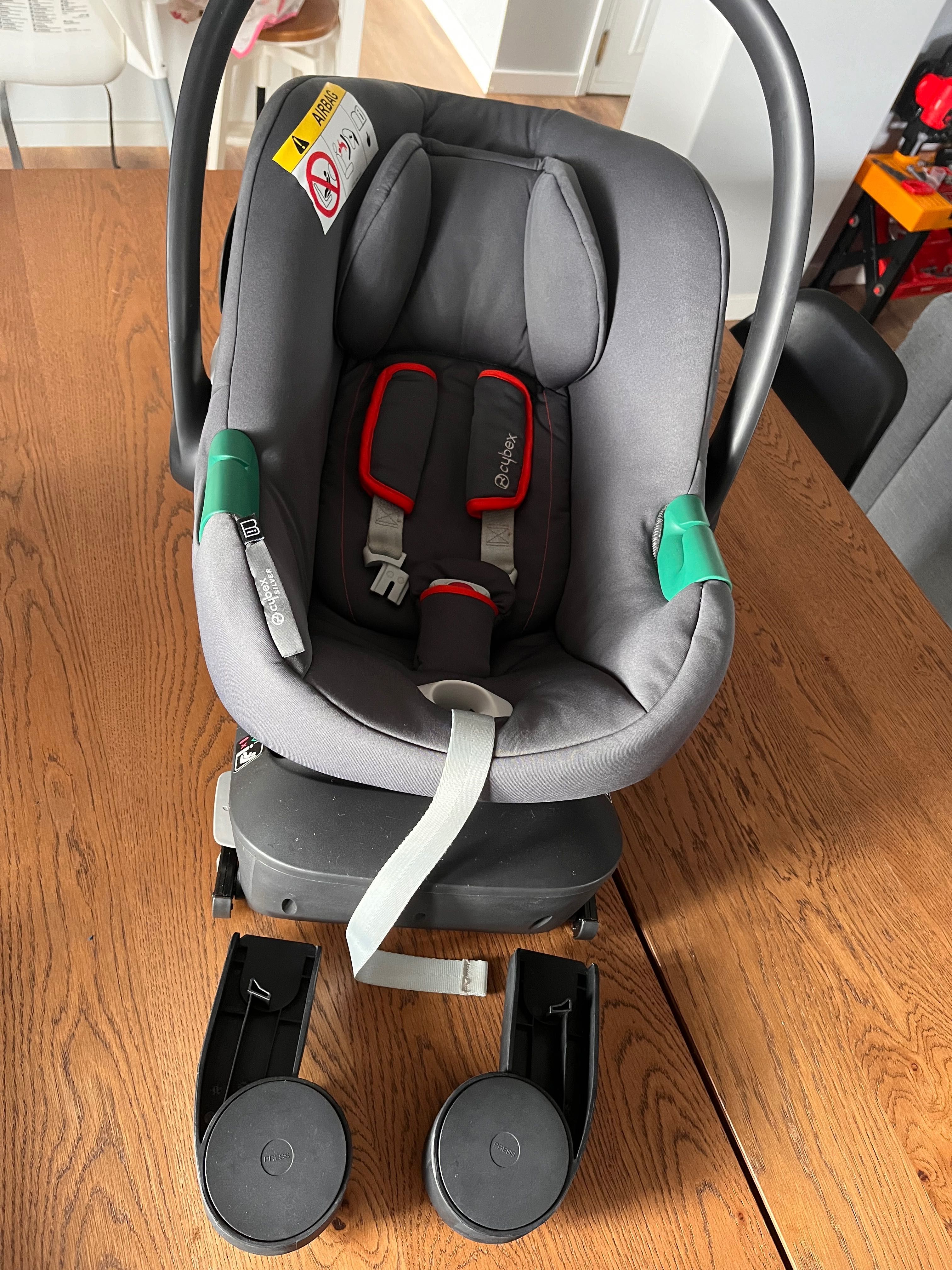 Cadeira auto Cybex Aton B2 i-Size + adapters + proteção para chuva