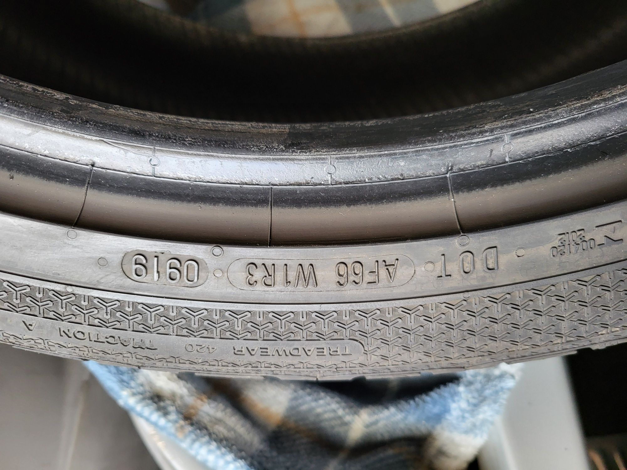 Opony letnie Barum 245/40 R19 - 2 sztuki DOT0919 7mm