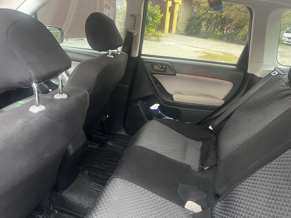 Субару форестер 2016 рік