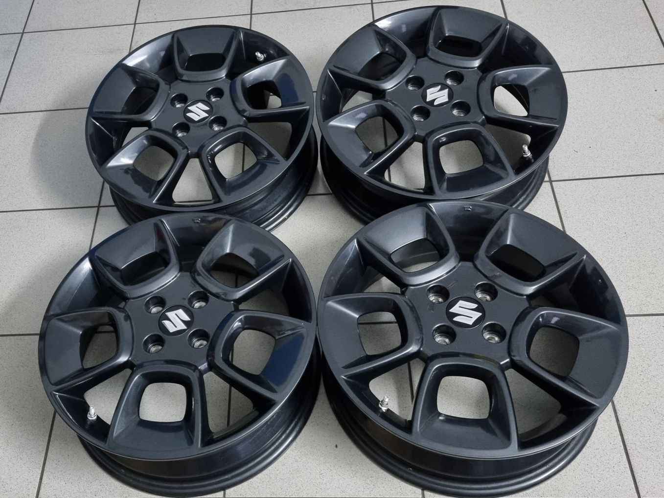 Felgi Alu z czujnikami 16" Suzuki Swift Baleno Ignis Splash 4x100 Oryg