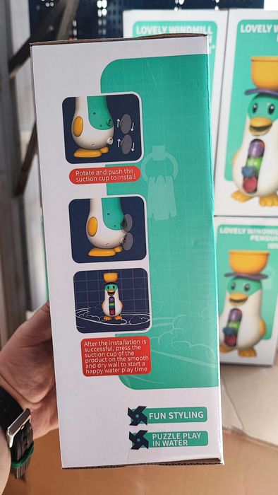 Іграшка для купання у ванній Пінгвін на присосках, душ дитячий