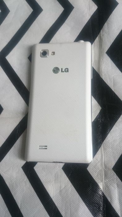 LG 4x HD P880 biały na części uszkodzony