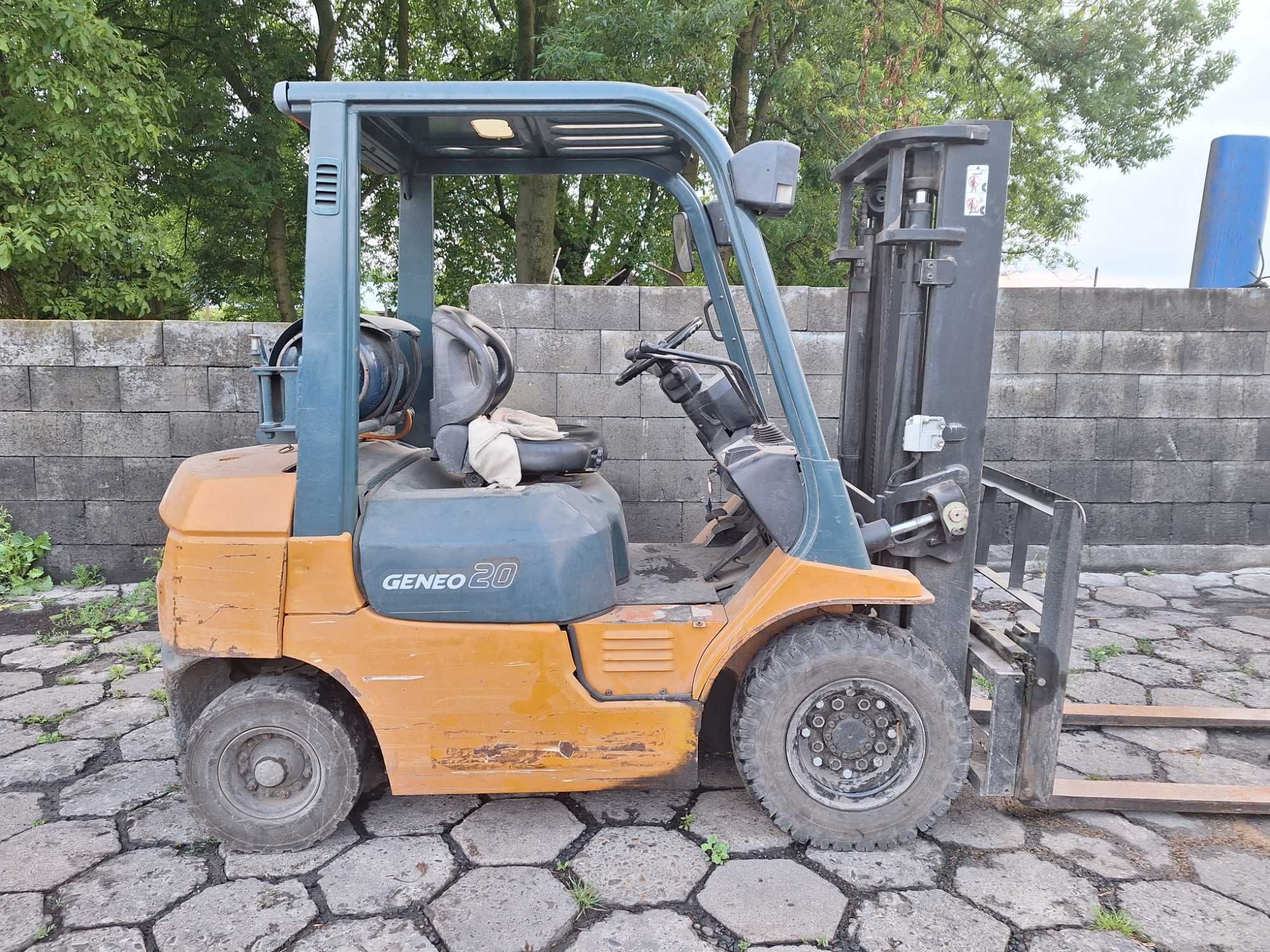 Wózek widłowy TOYOTA 02-7FG20
