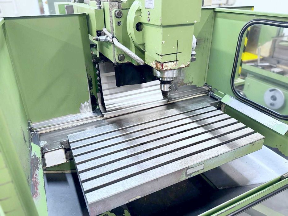 Frezarka uniwersalna AVIA FNF 40C |stan oryginalny | zobacz FILM