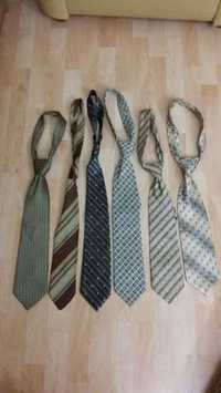 продаются галстуки