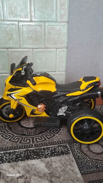 Дитячий мотоцикл